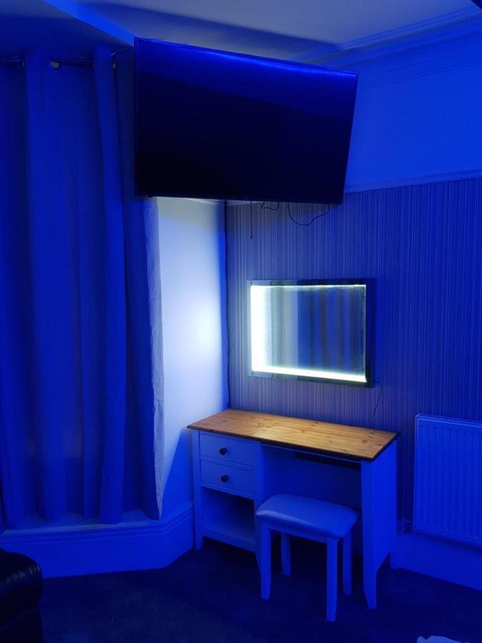 Highfields Living - All Rooms Ensuite- Free Wifi- Free Local Parking 谢菲尔德 外观 照片